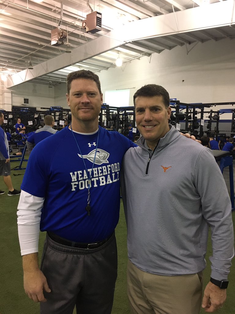 Thanks to <a href="/CoachChrisAsh/">Chris Ash</a> for spending time in Weatherford checking out and recruiting the Weatherford Kangaroos.  #RooPride Roo⬆️