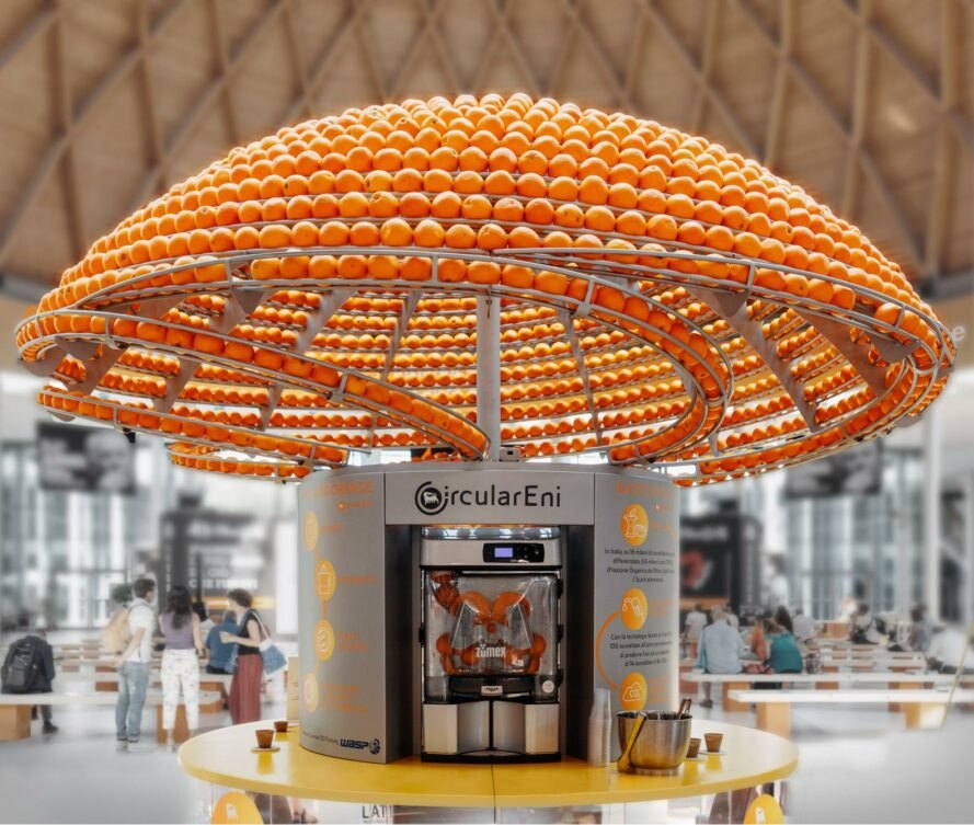 You love to see it. Check out this cool machine that makes cups… They’re almost as fresh as the juice inside them!

inhabitat.com/innovative-ora…