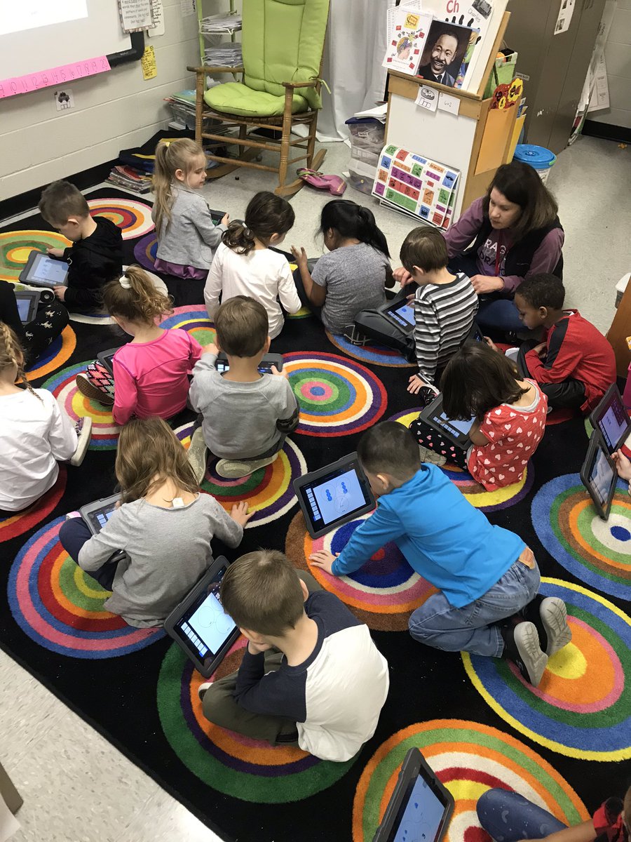 Danalavelle2's tweet photo. Keynote, number bonds, Seesaw!! Thanks, Susan Hathhorn!! The kids had so much fun and did great! #TaraO #teachtheville https://t.co/otQLLq50H1