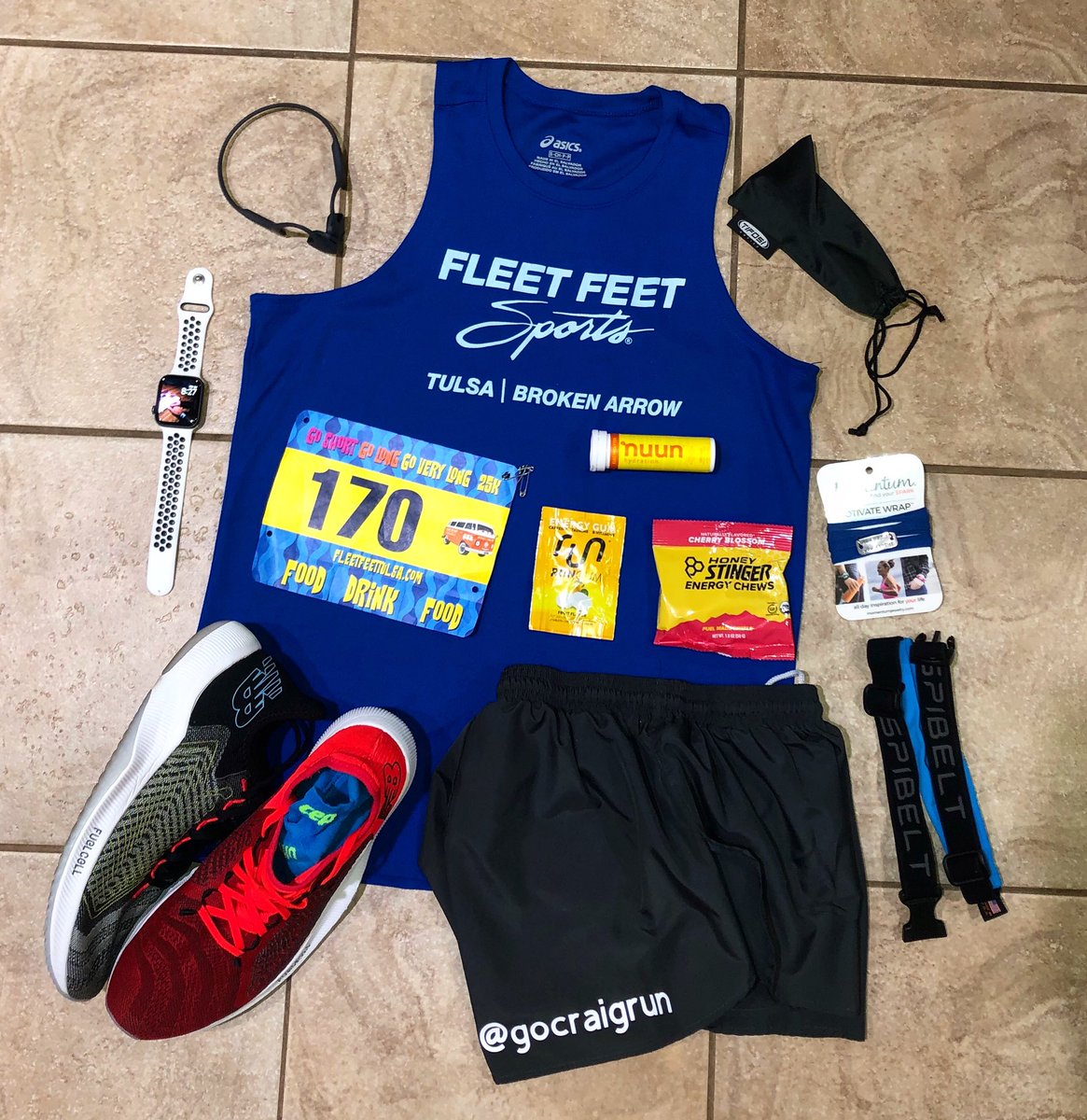 gocraigrun's tweet photo. #flatrunner #25k #goshortgolonggoverylong #runOK #runTulsa #oklahoma .
.
.
#tifosioptics #momentumjewelry #honeystinger #cepcompression #newbalance #aftershokz #rungum #nuunlife #fleetfeet #fleetfeetbrokenarrow https://t.co/WZEds3ijkd