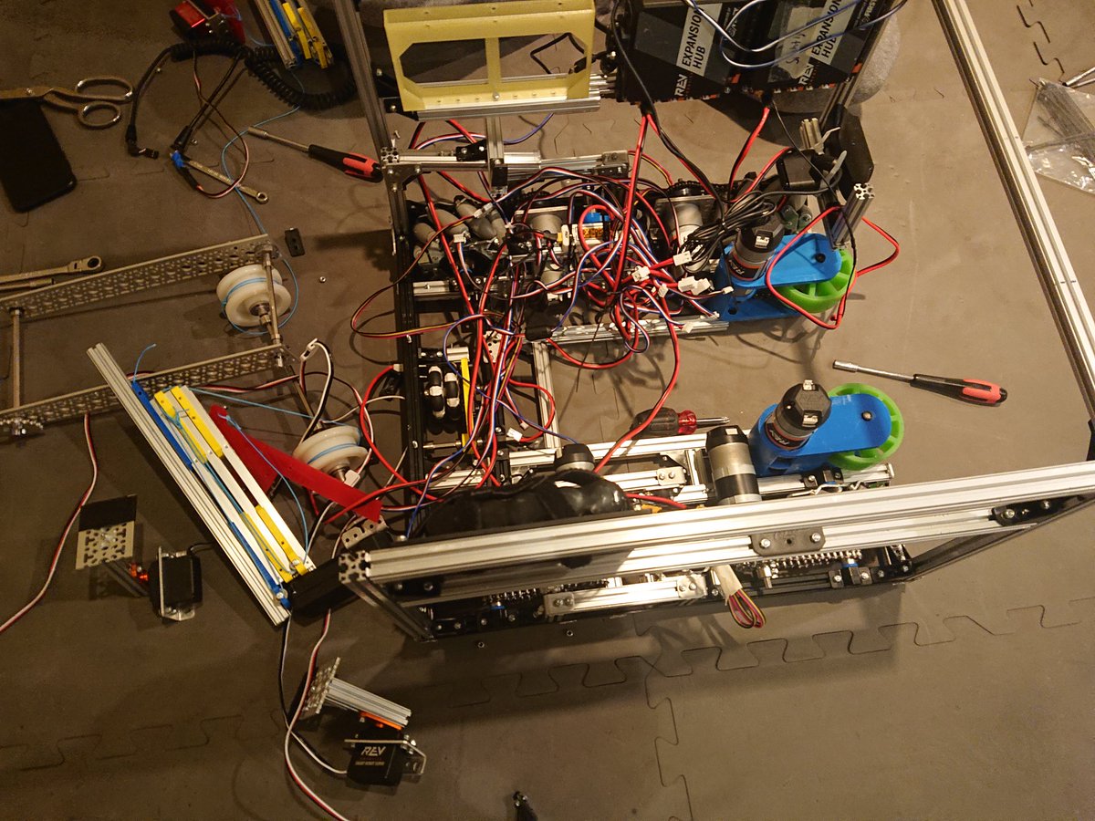 FTCJellyfish's tweet photo. @GarageMechanics @GarageMechanics 4654 Jellyfish is also ready for tomorrow (disassembly not assembly btw) https://t.co/25YIOXf7Pz