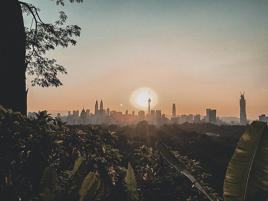 saseroba's tweet photo. SRC takluk Mayor Hill🏃🏻♂️
Seperti biasa Saseroba Running Club(SRC) memanfaatkan hujung minggu dengan melakukan latihan larian dan kali ini di Bukit Tunku. Ke mana lepas ini?
Kaki runner, jangan segan-segan jom sertai SRC untuk meet-up seterusnya.
#Saseroba https://t.co/AkKQ8DkPLx