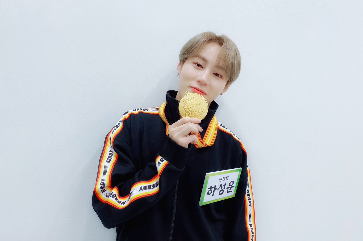 HSW_officialtwt's tweet image. [☁]

빛이 나는 하성운✨ 눈이 부신 하성운🌟
하늘들의 큰 응원 덕분에 e-스포츠 개인전, 팀전 모두 우승을 한 구르미의🏅금메달 인증샷 나갑니다🥰
아직 끝나지 않은 성운이의 활약! 
기대해주세요 😊

#하성운
#HASUNGWOON