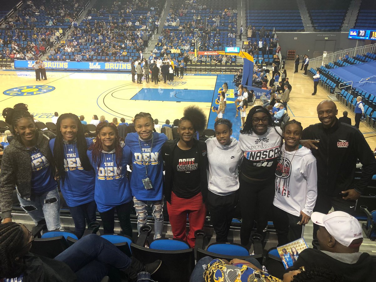 LDN Randle/Jet team bonding UCLA vs Wash to be IT you must see IT @jasonterry31 @RegRandle12