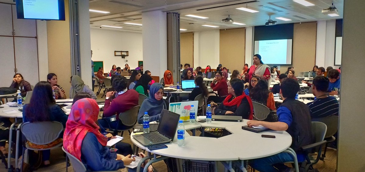 Tier 1 under the facilitation of @doctorsadia1 is underway with a full house! Not only consisting of AKU students but a big number of external students as well! A fantastic start to the symposium!
@akuglobal
@reignitethesearch
@spieresearchsymposium