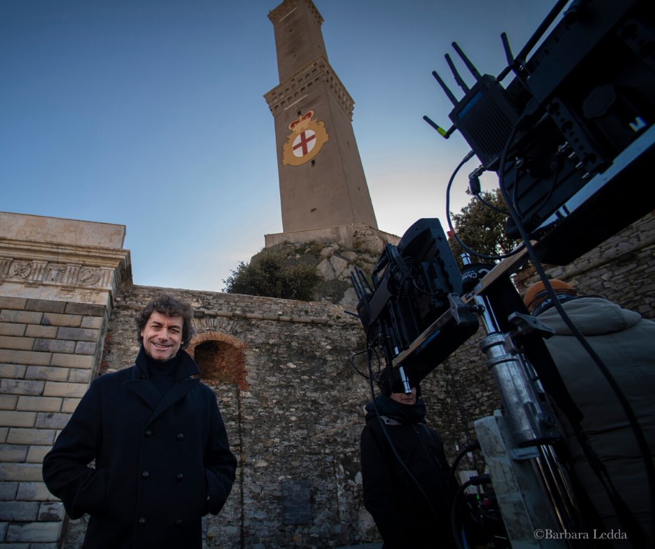 GenovaEventi's tweet photo. Questa sera non perdete l'ultima puntata di Meraviglie - La penisola dei tesori con @albertoangela  su @RaiUno! L'episodio avrà un focus sulla @LanternaGenova e la Grotta di @villaprincipege! #genovamorethanthis https://t.co/dfuUqQPrm2