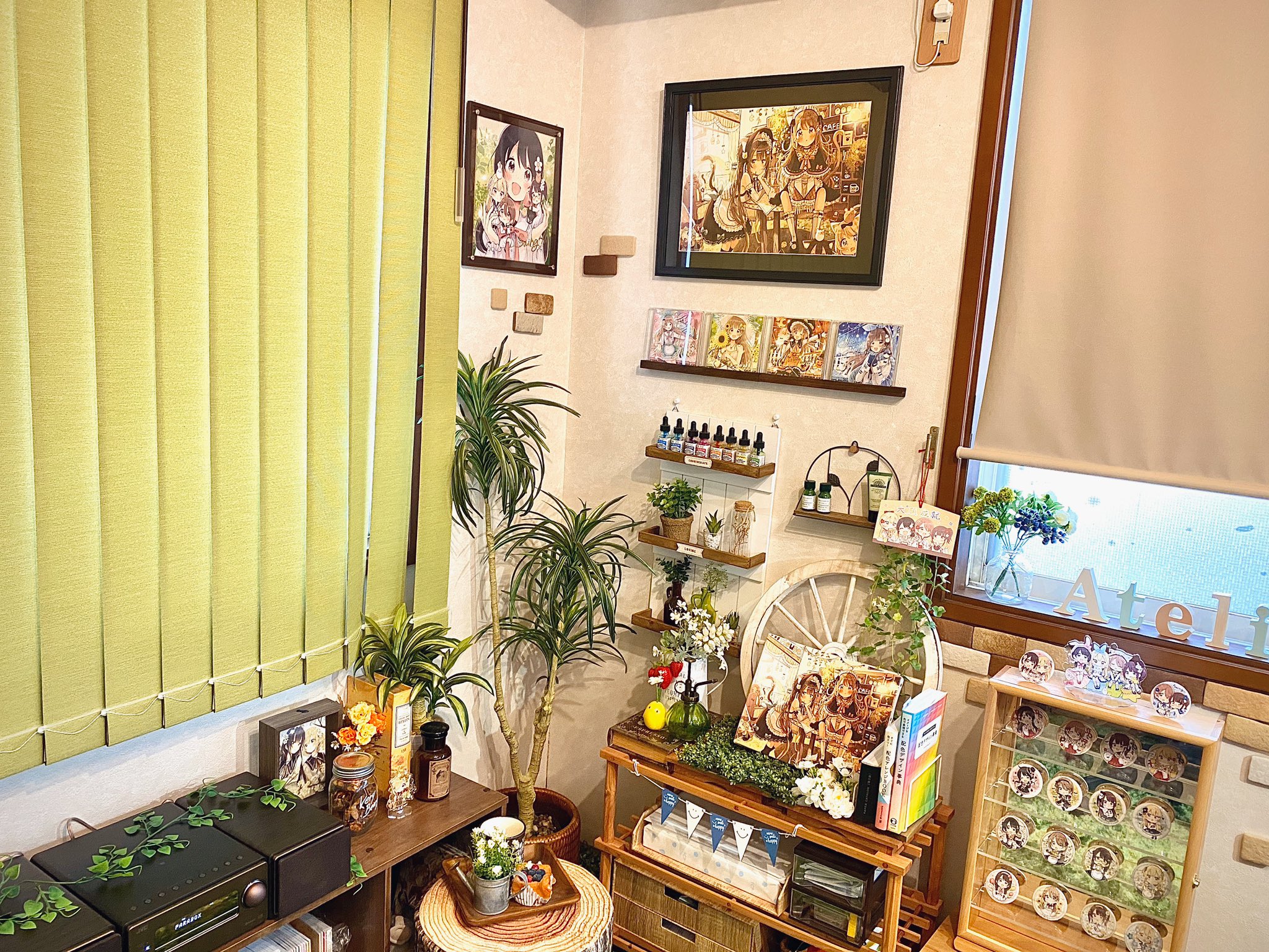 佐倉おりこ 初個展9 18 開催 すいんぐ 巻 四つ子 巻9 10同日発売 作業部屋を模様替えしました