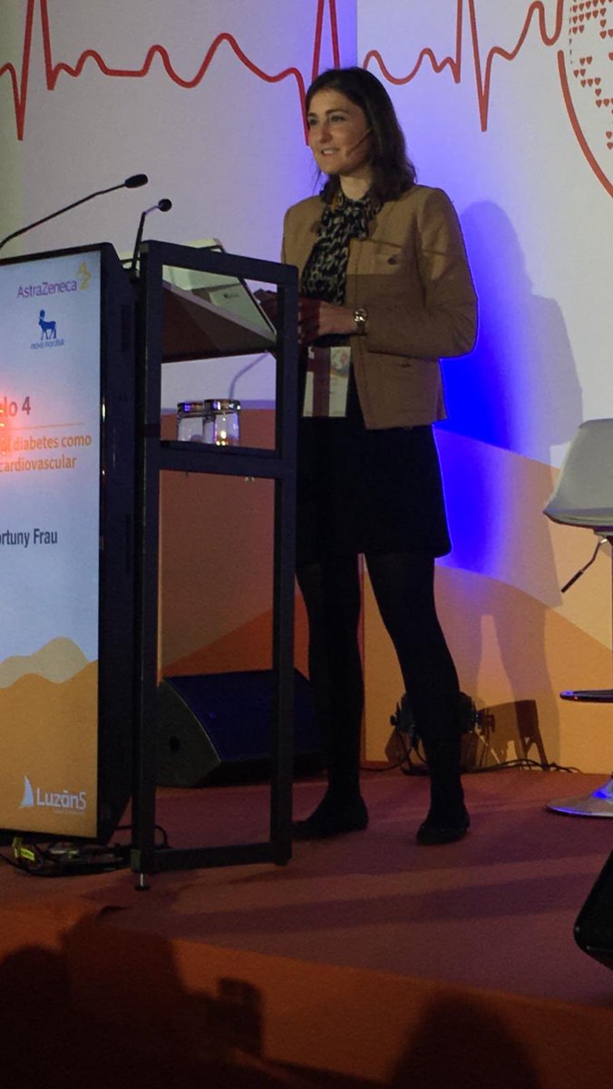 arccardio's tweet photo. #EnDirecto – 🔹 Tras el Dr. Mostaza Prieto, toma la palabra ahora la 👩🏻⚕️ Dra. Fortuny Frau destacando varios puntos del Análisis post-hoc SUSTAIN TRIAL y PIONEER-6. #ArcCardio https://t.co/PRGy2UT9kQ