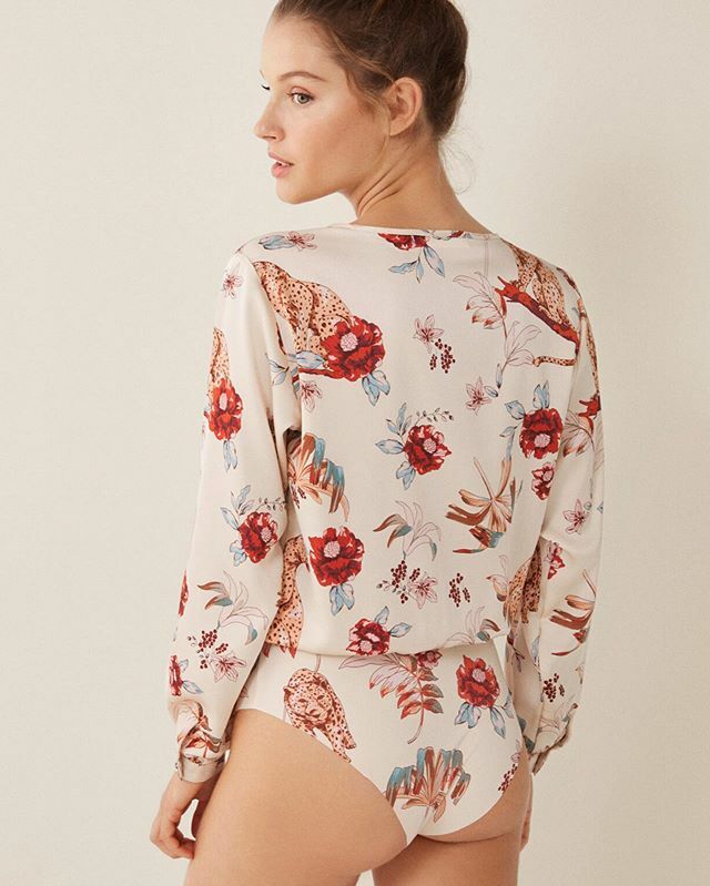 vilablava's tweet photo. Champagne Jungle Print on sateen body
🐆🥂🐆🥂🐆🥂🐆
.
#vilablava #body #jungleprint #champagne #celebrate #print #alloverprint #printdesign #textiledesign #estampados #ws https://t.co/i2LTnRQNiB https://t.co/Aqo8way0co