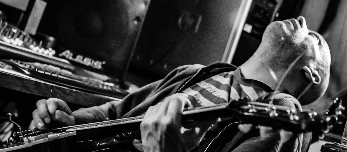 RemainSecrets's tweet photo. David laying down some riffs https://t.co/Cg0Vgm4E6H