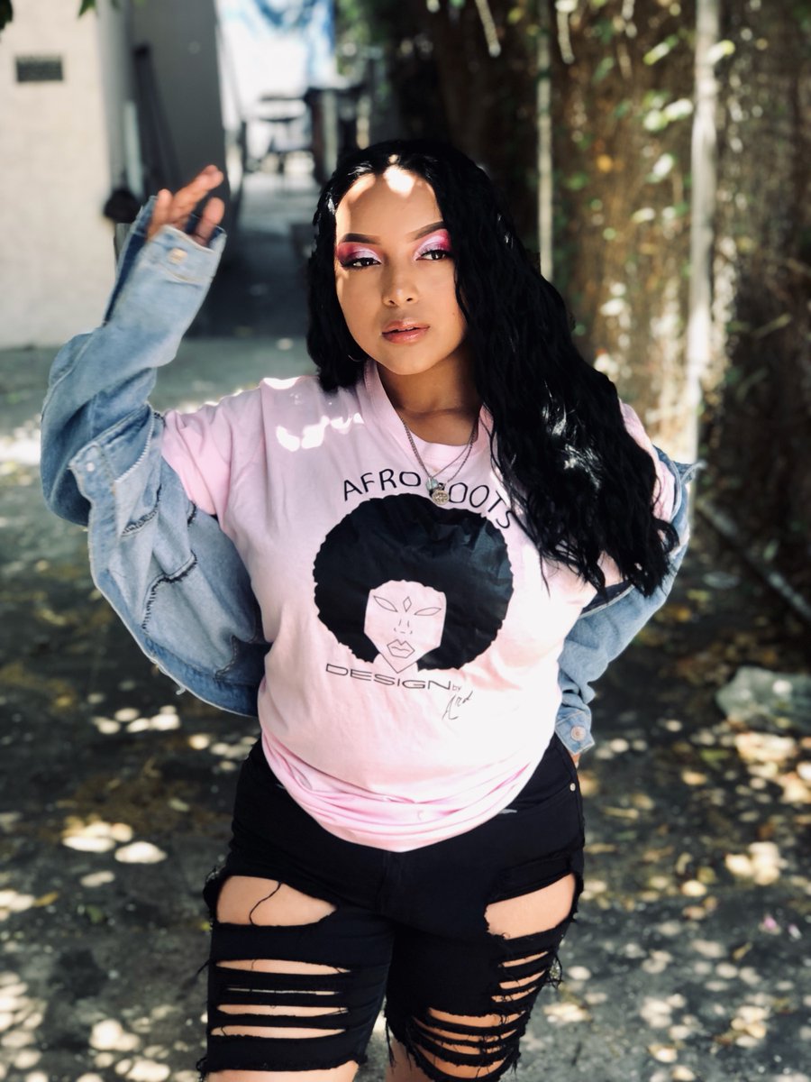 AdouBD's tweet photo. #AFROROOTSDESIGN by ARD (17 yrs old), will present her brand, at Tha Afterparty Radio, on sunday, January 26, 2020, at 4pm PST. Interview by our amazing sister Tee. ๐
#thaafterpartyradio @ThaAfterparty @afro.roots.design
website to order https://t.co/mANQ5egPIX https://t.co/fHAHG5gBYL