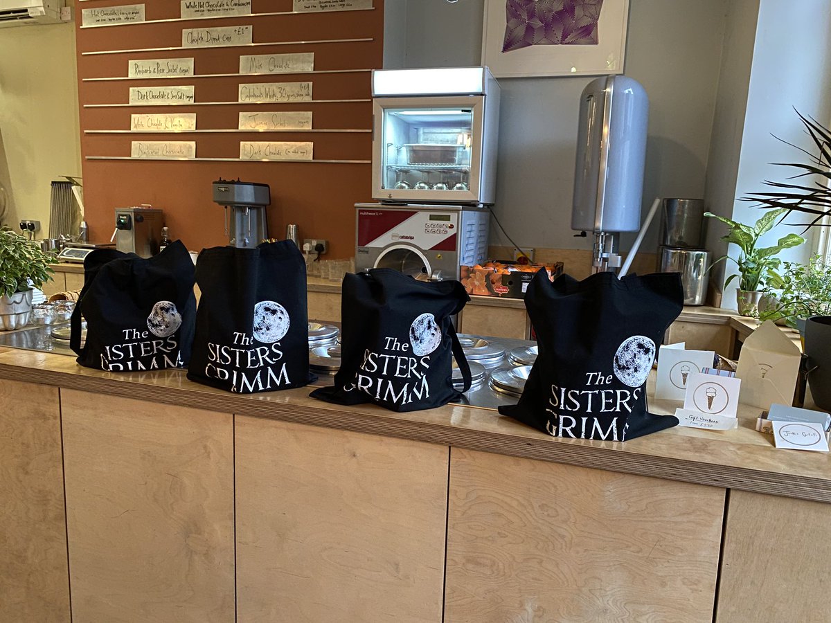 UmutSida's tweet photo. In Cambridge for a bookish event, hint hint: the bags 😀 #sistersgrimm #books #bookish https://t.co/uTCBlywblk
