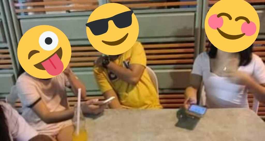 LivecoupleVideo's tweet photo. Parang trip ko ngayon makipag threesome? 2girls and 1guy  kaso wala namang manonood ng live videocall eh ☺️ maka gawa nalang muna ng videoclip 😍🔥 

#Threesome #alterpinay #alterphilippines #AlterManila #alterbagets #alterteens https://t.co/VEWbPg9NOn