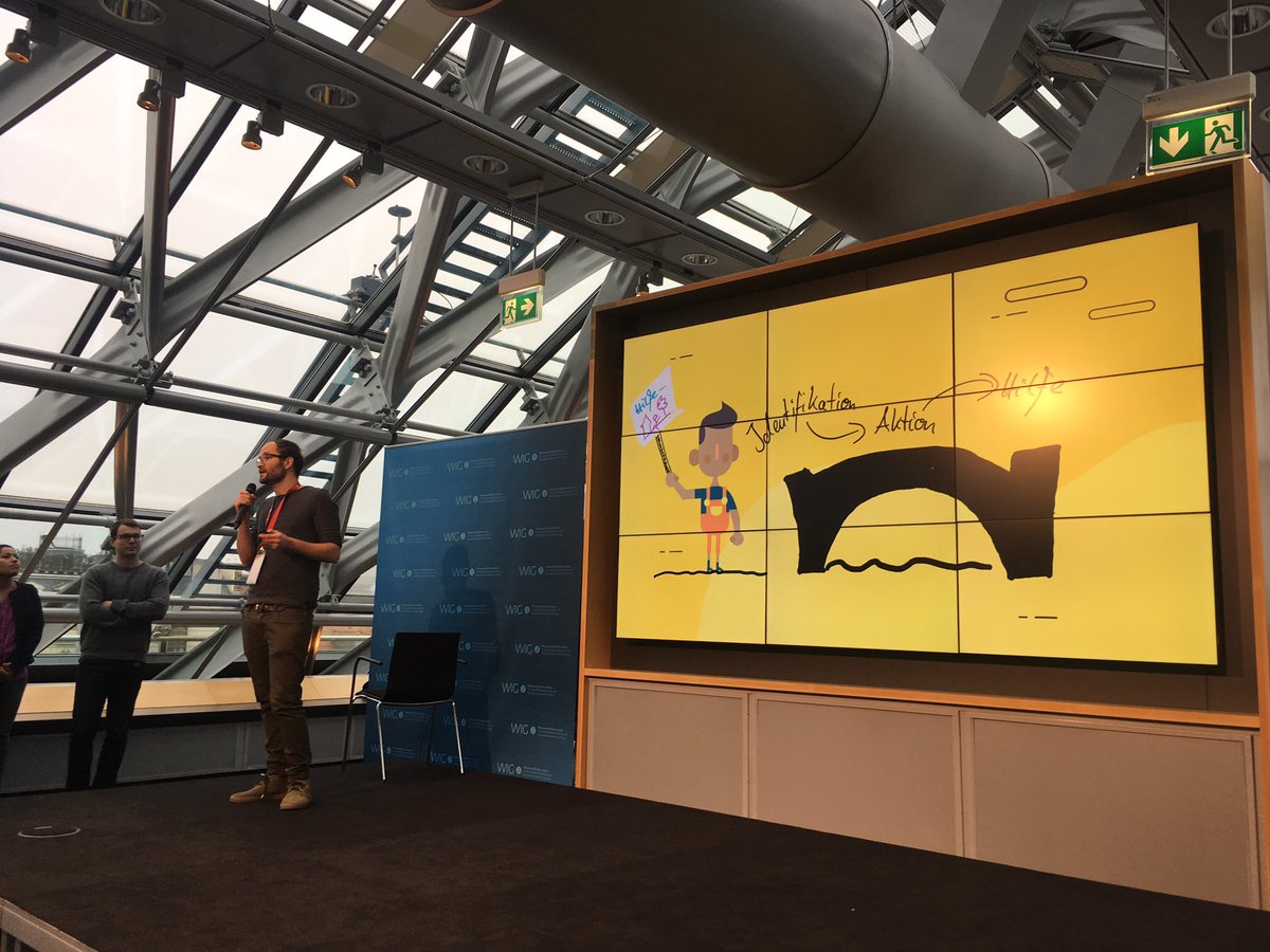 HIHC_Hackathon's tweet photo. Psychische Erkrankungen bei Kindern 🧸 - gleich zwei Gruppen haben sich auf dem #HIHC2020 damit auseinandergesetzt: Team #duKnow hat zur Identifikation ein kindergerechtes Kartenspiel entwickelt!💪🏼#GKVHacker https://t.co/Sd45c8DrmX