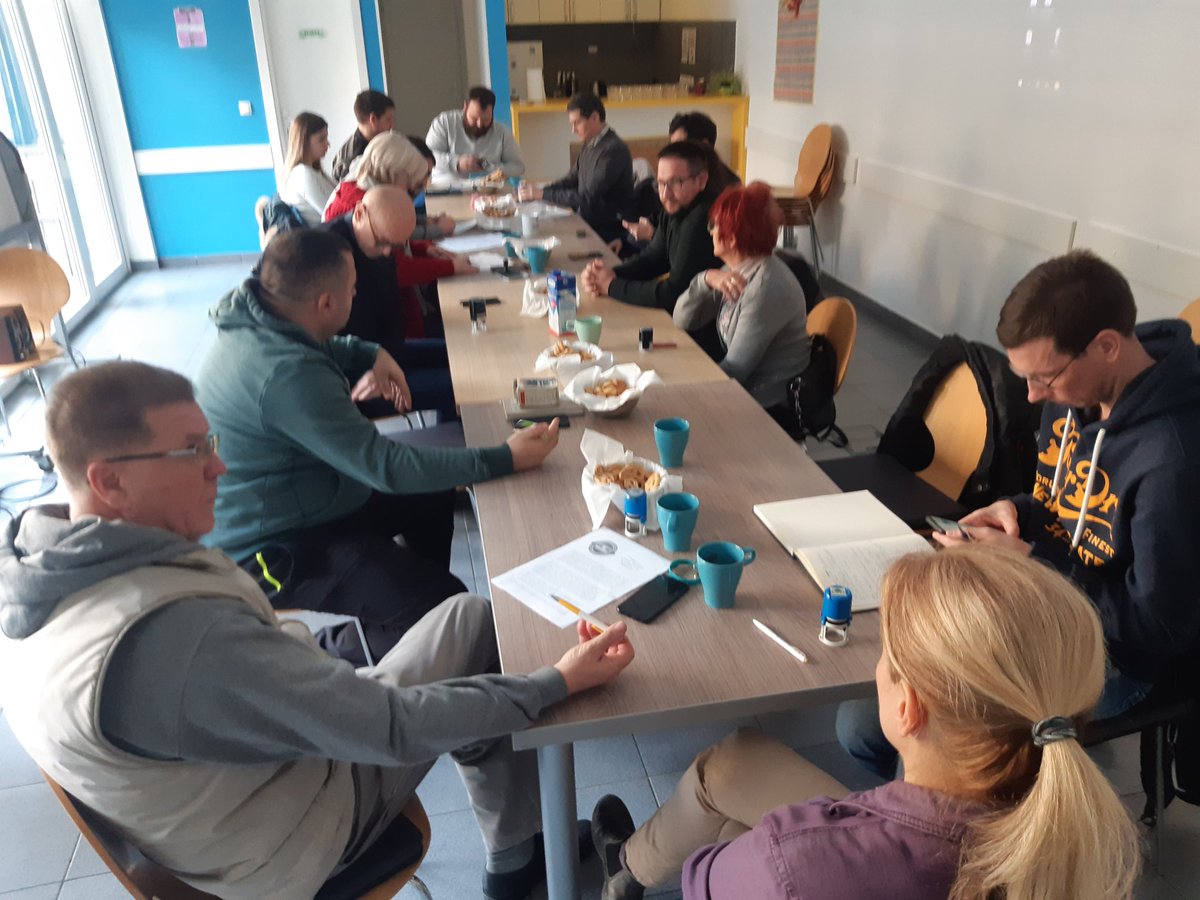 #PosumimoVojvodinu potpisan sporazum organizacija civilnog drustva o posumljavanju Vojvodine <a href="/PGVojvodine/">Pokret gorana Vojvodine</a> <a href="/pokretgorana/">Pokret gorana Novog Sada</a> <a href="/BirdLifeSerbia/">Društvo za zaštitu i proučavanje ptica Srbije</a> <a href="/InzenjeriZZS/">Inženjeri zaštite životne sredine</a>