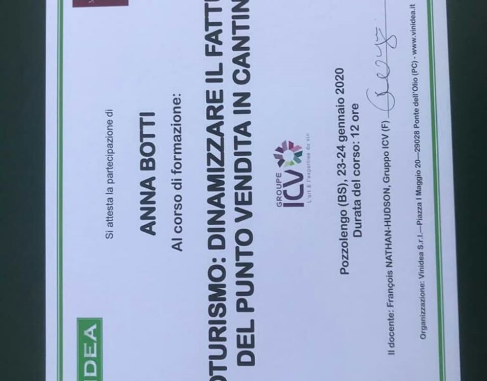 MTV_Lombardia's tweet photo. Concluso ieri il primo momento formativo 2020. La nostra Anna Botti di @tenutalavigna #ingioco #degustazione.
Bravi. #impegno #impegnoecostanza #formazione #enoturismodiqualita. Al prossimo corso. #2020 davvero una #partenzaallagrande. @ Cobue https://t.co/v1EAeSUYau