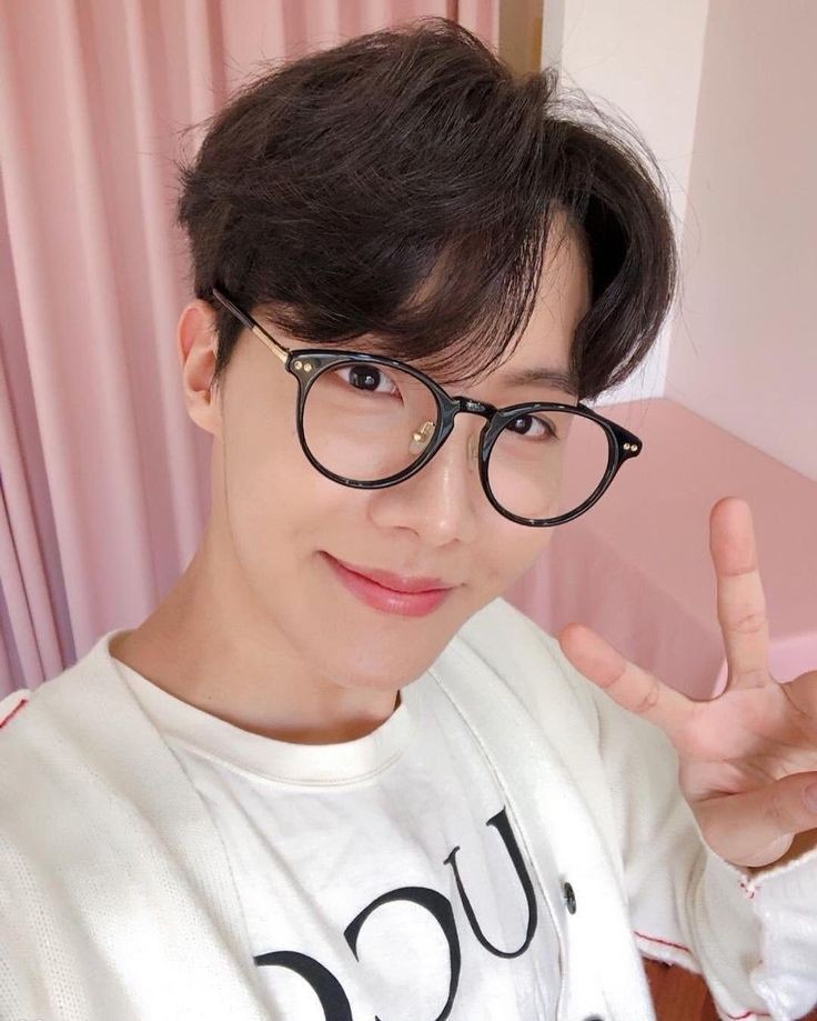 โลกของแทแท ' HoSeok is babe มัมมี๊เพิร์ธแซนต้า💐 tweet media