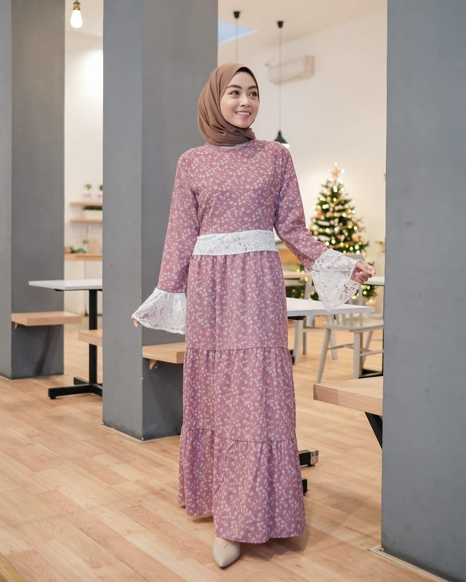 Ralia Maxi Dress
Bahan   : Monalisa Mix Renda
One Size fit to L

IDR 100K
ORDER Bayar di Tempat Via Lazada >bit.ly/2uvFdNT