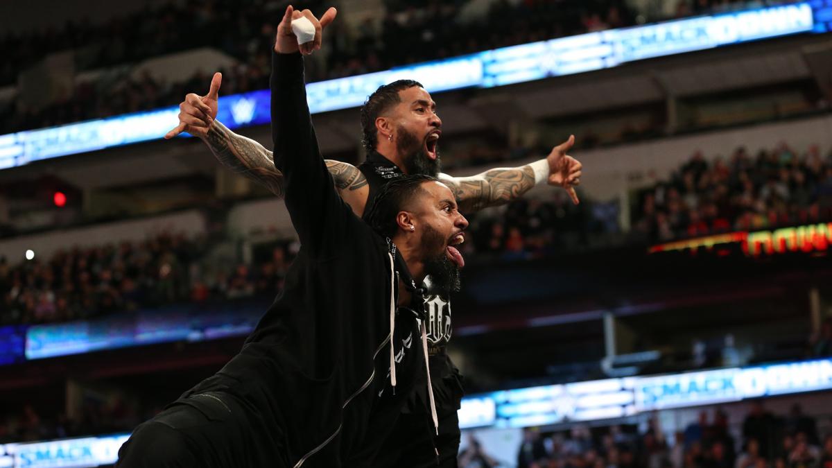 WWEUsos_Fan's tweet photo. #SmackDown Photos @WWEUsos https://t.co/Fdt0DcnpWb