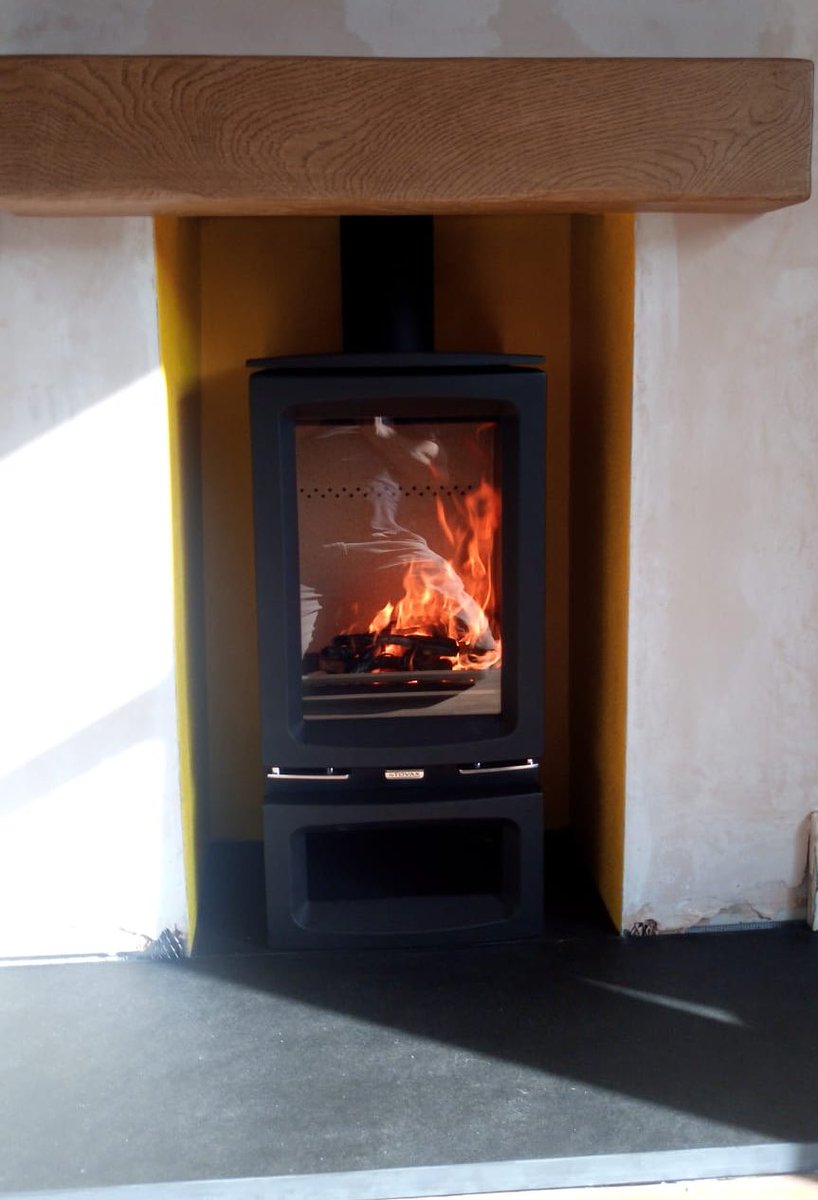 fire_bydesign's tweet image. Not your standard fireplace size... narrow but tall... we got it sorted with this @StovaxGazco Stove!
Stovax Vogue Small T Midline it’s 371mm wide x 783mm high! Perfect for this opening! #woodburning #firebydesign #saturdaysolutions #stovaxstoves