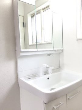 008landlord's tweet photo. 入居者募集中。
関西看護医療大学から徒歩5分。キンキスーパーまで徒歩2分。Twitterでの問い合わせは少し抵抗があるでしょうが保護者の方からでも問い合わせして頂ければと思います。残り2件です。
家賃5万〜　別途水道代3000円電気代8000円(定額制)Wi-Fi無料
#関西看護医療大学#志筑賃貸#淡路賃貸 https://t.co/8lTwdhhjtb