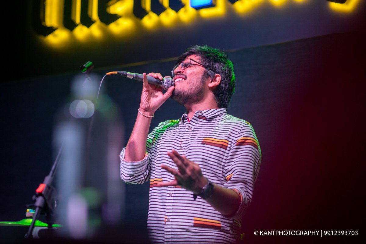 KrovvidiGanesh's tweet photo. On stage feels. 

#BandMerakee #THEteluguband #Singer #Hyderabad https://t.co/EJOhtAlSx3