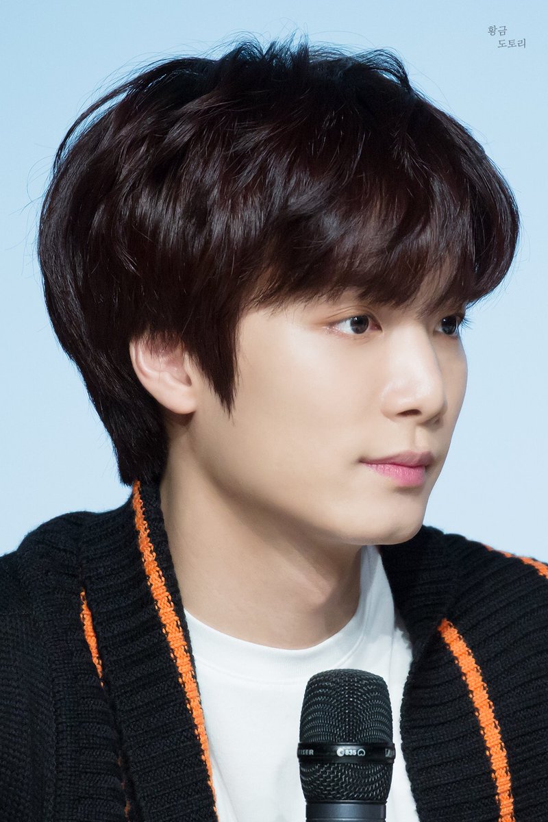 2020도 종현이와 함께 ٩(๑˃̵ᴗ˂̵)و
새해 복 많이 받으세요 💙🐢
종현이도 항상 건강하고 올해도 행복만 🙏