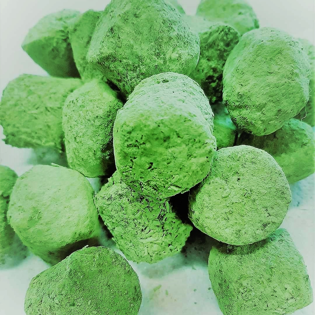 dalitnatura's tweet photo. #bolesenergetiques #ecologiques #raw #vegan #prensatenfred #matxa #energyballs https://t.co/riTibLfYIO