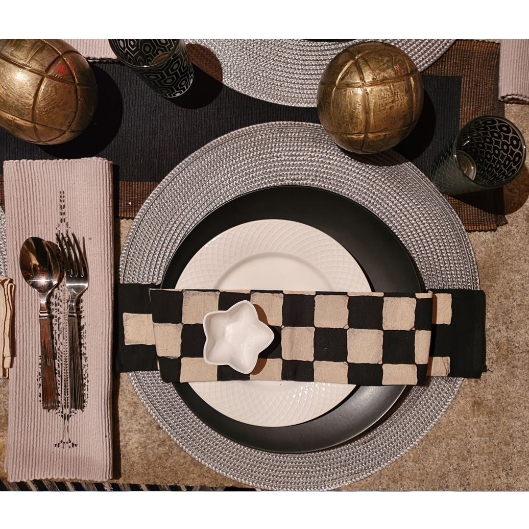 pddesignsin's tweet photo. Monochrome Outdoor Styling!  Part 2

Styling and Photography by PD Designs in Bangalore.

#styling #monochrome #interiordesign #outdoor #like #greenery #tablescape #dining #plates #nightphotography #night #lighting #outdoorlighting #interiordecor https://t.co/51CMzQxA7d