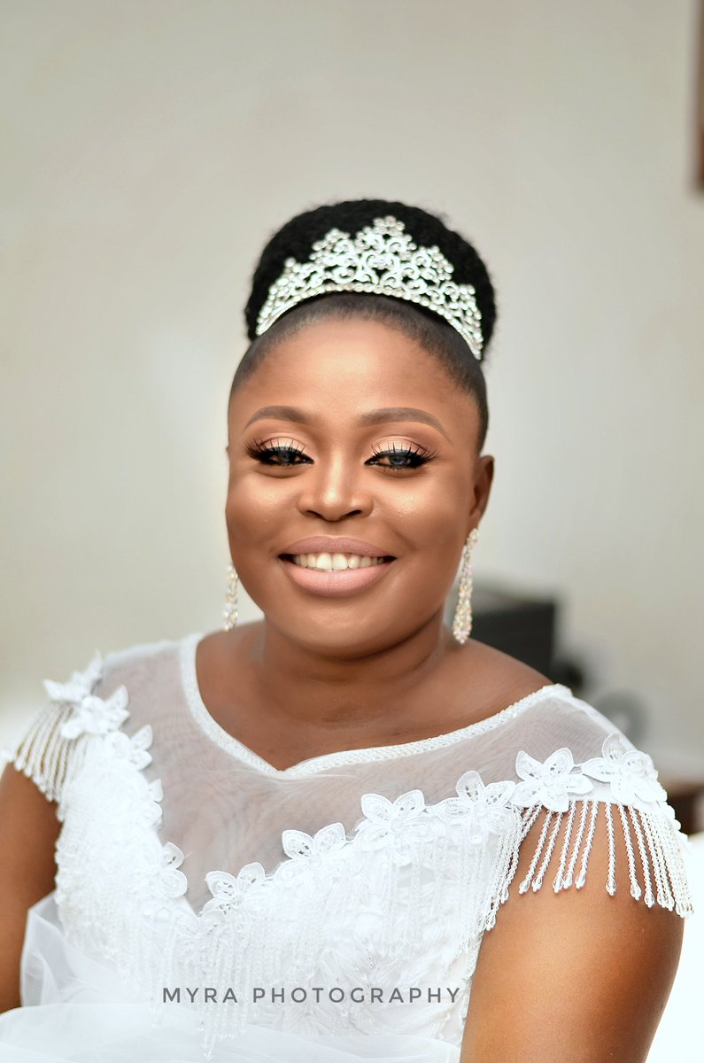 sfeerphotograph's tweet photo. Isn't she beautiful 😘

#RichieHelen2019 #myraphotography #femalephotographer #weddingphotographer #sfeerstudio https://t.co/8KcmCgQ07R
