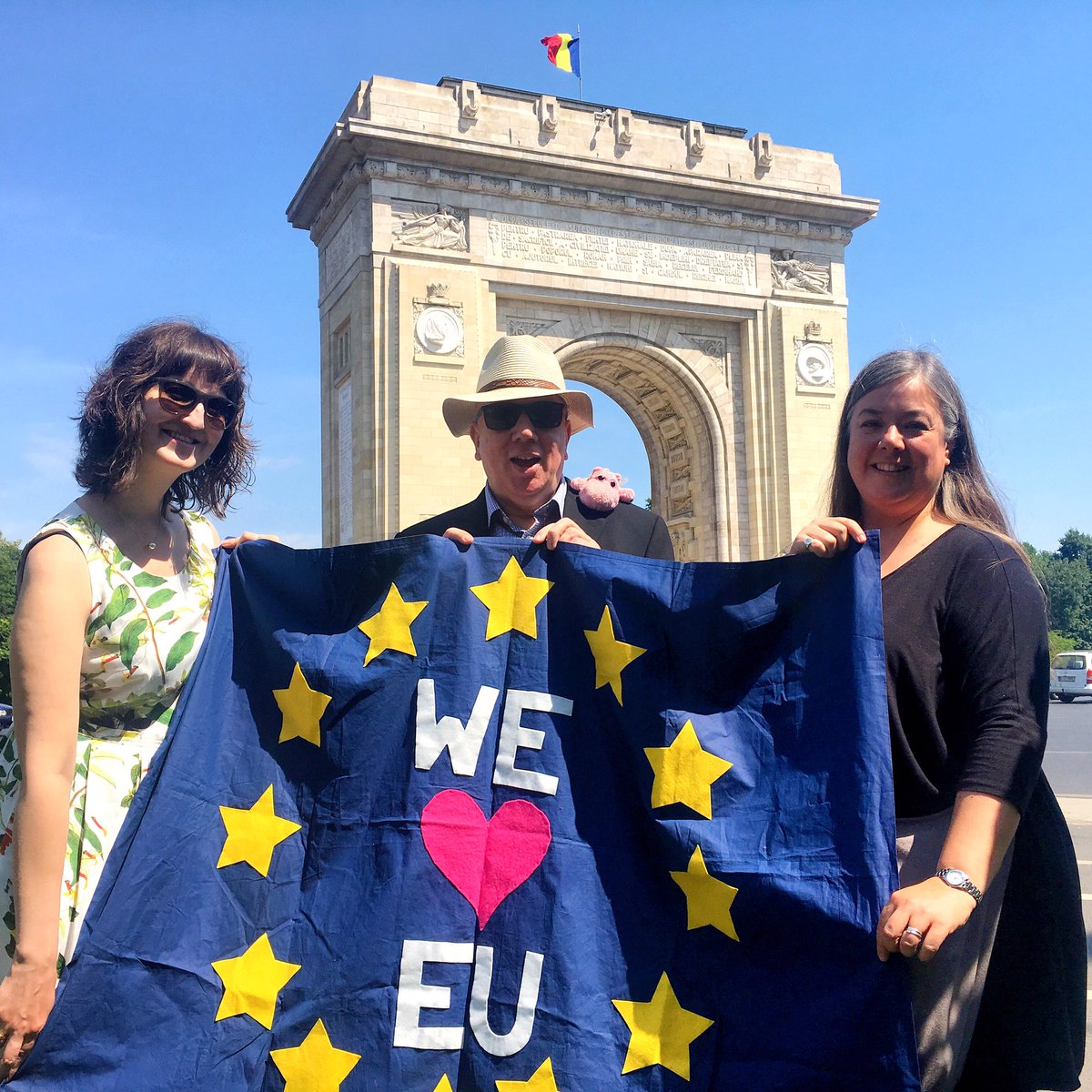 withwithouteu's tweet photo. One week left in the EU, and I’m holding on to every day. La revedere, Romania. I love your hills and mountains, your beautiful people and your bread - the best in Europe. Taken in Bucharest, June 2018. (22/28)
#withorwithouteu #weloveeu #weloveeurope #fbpe #rejoin #remain https://t.co/VHURnJ1pYW