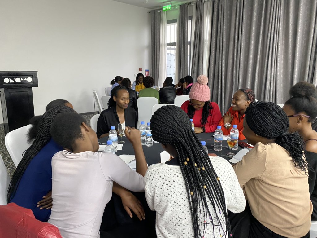 LucyMbabazi's tweet photo. What a heart warming evening we had🙌🏾.

Young ladies majoring in Technology, Medicine, Engineering, Business &amp; IT, Healthcare management, Physical Therapy, HR came out for our first ever mentorship meet, superbly organized by for #MsGeek finalist @InesUmuhoza

#MentorsNeeded https://t.co/KZhVgzTUOc