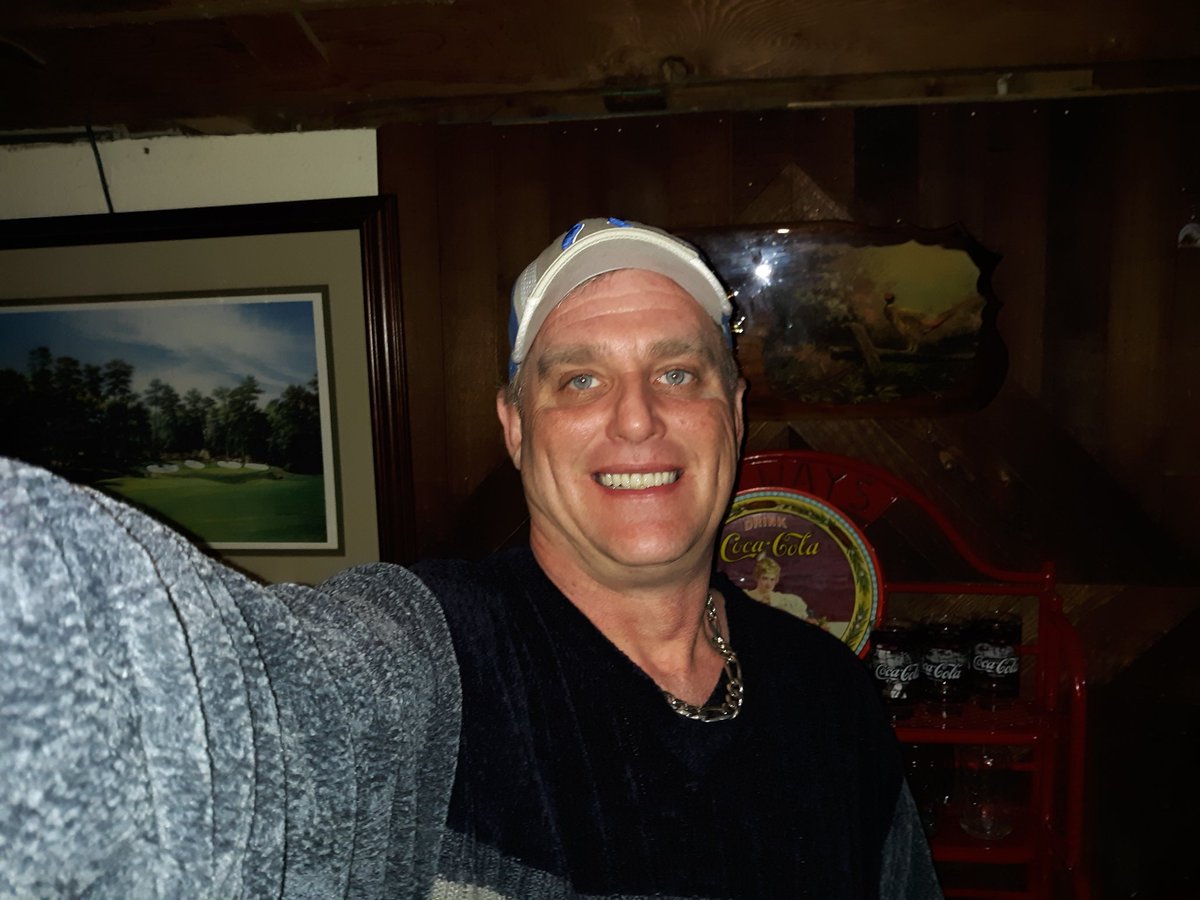 AnthonySee7's tweet photo. Here is another picture of me and me going to bed https://t.co/cZ8WbhENJx