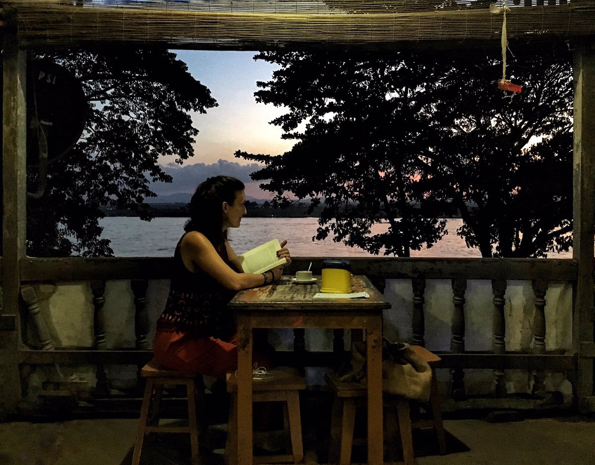 thebooksmark's tweet photo. Nel paese dove spunta sempre l’oro, benvenuti in Myanmar.       https://t.co/otQXV3XeCd
#thebooksmark #leggere #libri #ingiroperilmondo #viaggiare #Myanmar https://t.co/BTVwdT7ol4
