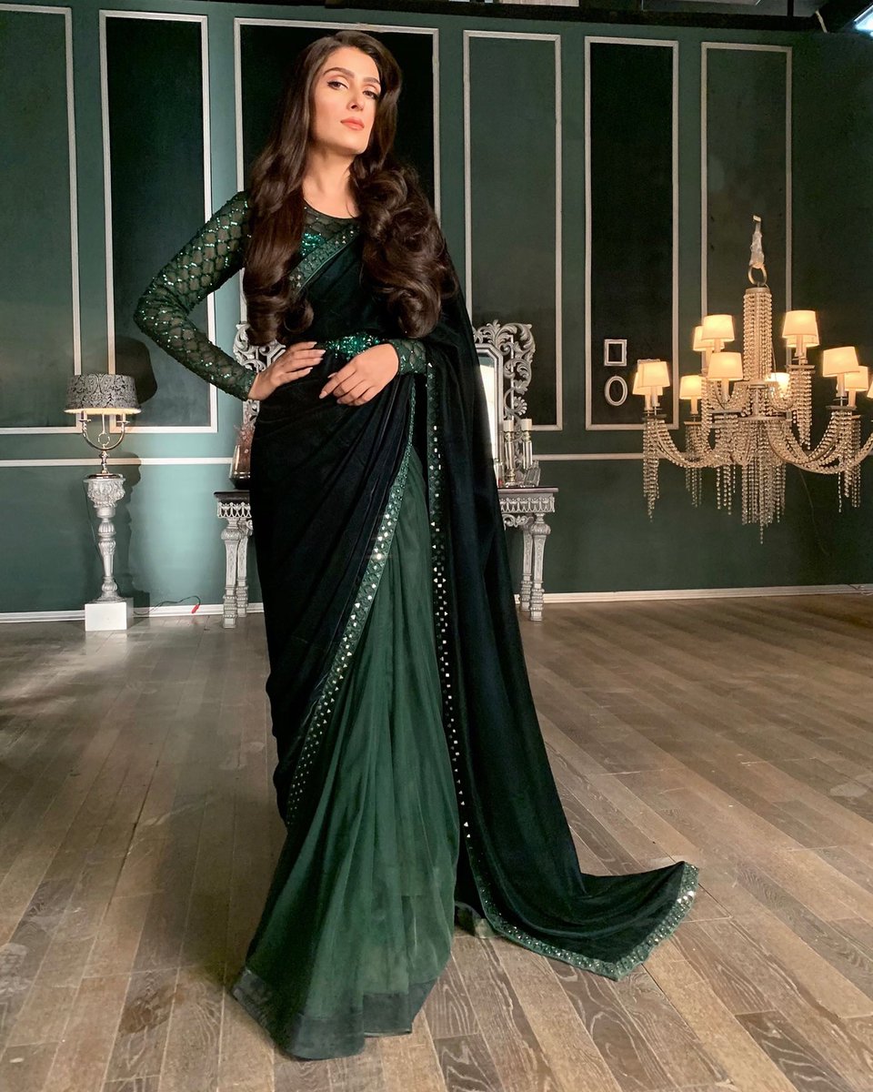 Like a dark wintery night, this shade of deep emerald green, worked on a  lehnga saari with a velvet pallo is custom made keeping Ayeza Khan's  charismatic persona in mind  #ayezakhan #
