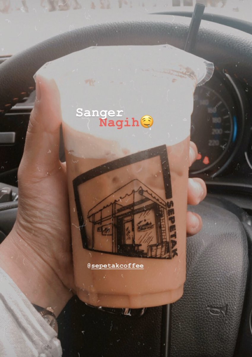 rayshamanarva's tweet photo. Ternyata bisa juga berpaling dari MineralWater🤣🤣🤣 https://t.co/dCtOCFl6zy