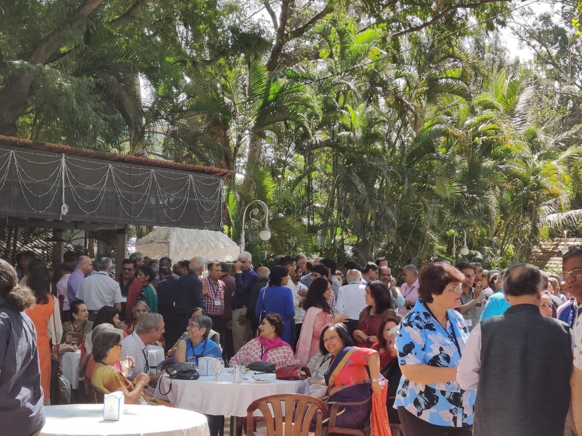 TheRightGhose's tweet photo. Before a #CEOFactory, many @HUL_News mangers aspired to become travel agents post retirement. With sales network across India #HUL made expert tour organisers. Now, with #alumnireunion-s a new competency has been added: Event Management. This in - #Bangalore today. #memories https://t.co/scfTKz4JTn