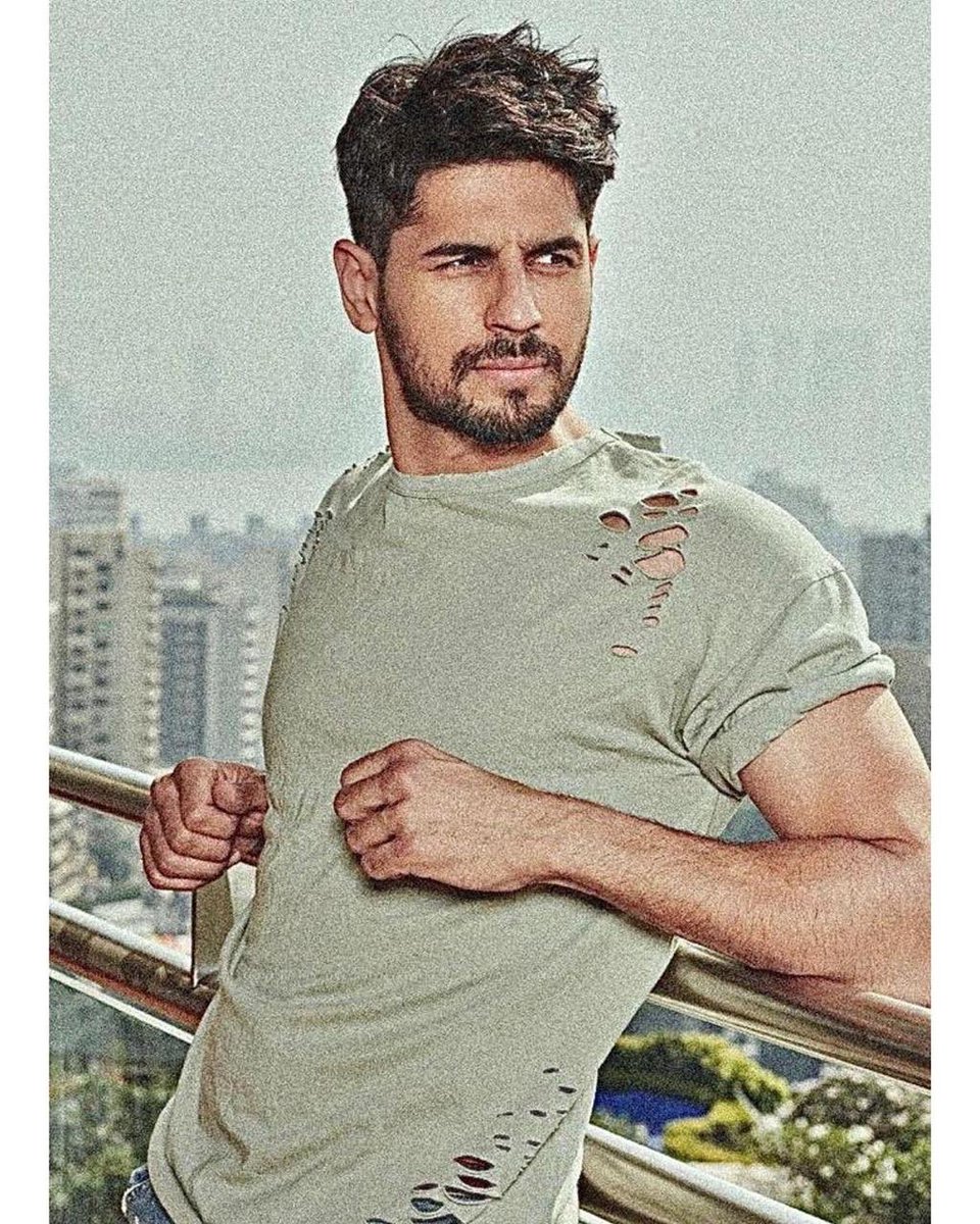 HELLO! India (@hellomagindia) on Twitter photo Hotness alert! ๐จ <a href="/SidMalhotra/">Sidharth Malhotra</a> looks smashing!
#sidharthmalhotra #celeb #bollywood #dapper Hotness alert! ๐จ <a href="/SidMalhotra/">Sidharth Malhotra</a> looks smashing!
#sidharthmalhotra #celeb #bollywood #dapper
