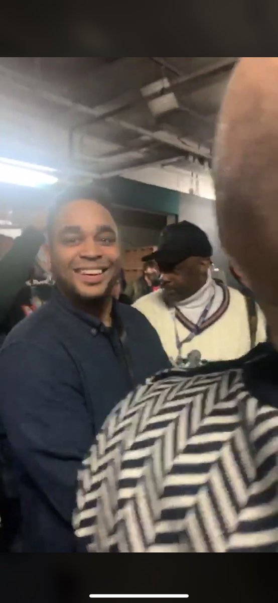 Les yeux qui braillent après avoir croisé Jordan. T’es cro mignon 🥰 <a href="/justbeliketom/">Thomas Dufant ⭐️⭐️</a>