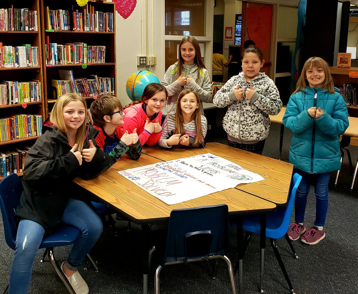 HeatherAnnGill's tweet photo. Cards Club.  Every Friday morning Chadron Immediate breaks into groups to learn together how treat friends. Social Emotional Learning and Promoting Positive Behavior at it's best. #cardinalsrising #NPBIS #Beingbeforedoing https://t.co/8NpENzy4xc