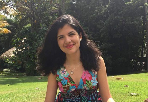 TeamPoetero's tweet photo. «¡Que Dios nos salve
de haber conocido el amor
y perderlo cada día!»

Sofía Rodriguez Meza
(Caracas, 1991)
@Eclepsidra5 https://t.co/6ooSPQz4lK
