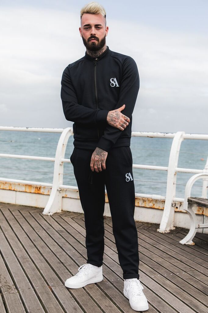 8_apparel's tweet photo. Saturday style 🔥
.
.
Shop a complete Men's collection here: https://t.co/HbVCb8W9mA
.
.
#8Apparel #8A #UBU® #beyou #comfort #comfortableclothing #ukbrand #athleisure #streetstyle #ootd #cromer #norfolk #norfolkbrand #handmadeintheuk  #quality #British https://t.co/nt3OHWngkC