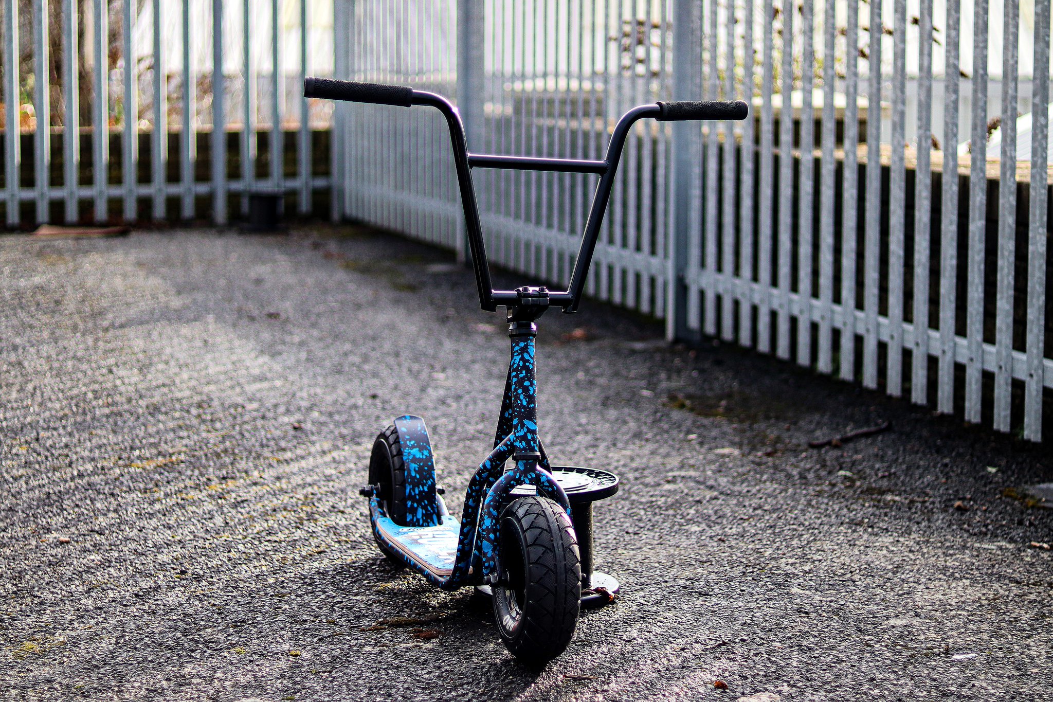 prima Indica tugurio SkateHut on Twitter: "🛴🔥Rocker Rolla Scooter🛴🔥 Built with oversized  wheels and a longer wheel base for stability to trick on the pump track or  park! Grab one here: https://t.co/BFbNUlRzHL #rocker #scooter #scooters #