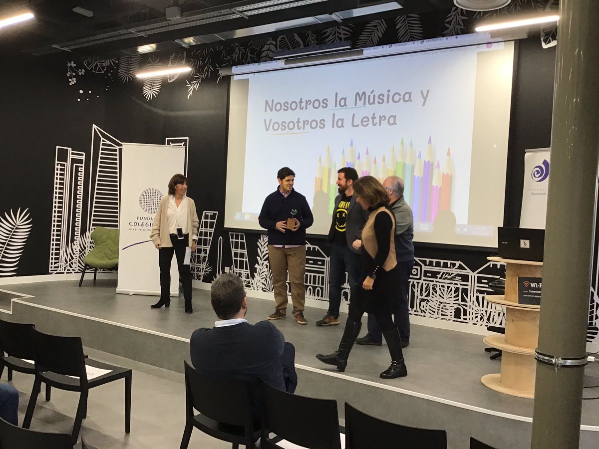 CEnsenar's tweet image. Vamos a entregar el premio Fundación @colegiobase al proyecto Nosotros la Música y Vosotros la Letra de @Fdito_gormaz @FJPYVK Cristina Castañera y Andrés García Ruiz #JEspiBase20
¡Enhorabuena!