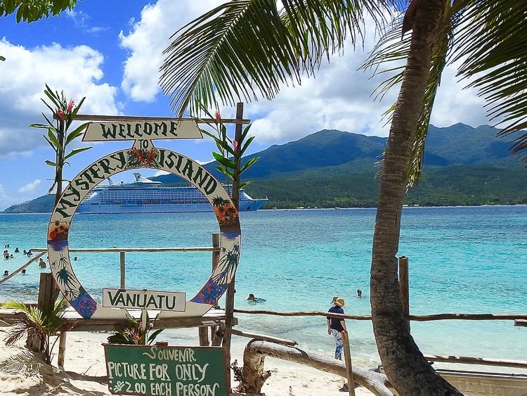 cruiselifestyl's tweet image. Mystery Island is an uninhabited island in the South Pacific, visited by cruise ships - find out more cruiselifestyle.co.uk/2020/01/01/the… #101reasonstocruise