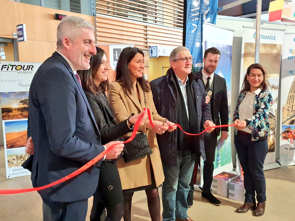 TMatonnat's tweet photo. #Limoges : Inauguration du 3e Salon Passion Voyages #Fitour à l'aéroport Limoges-Bellegarde https://t.co/iTVhKk8bI4