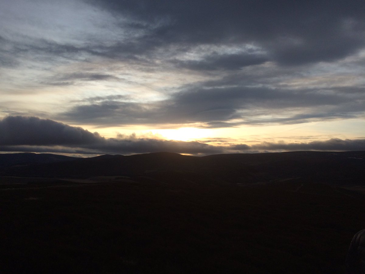 Dawn over Ben Avon this morning. Bracing start to the day - blowing away the cobwebs before breakfast.