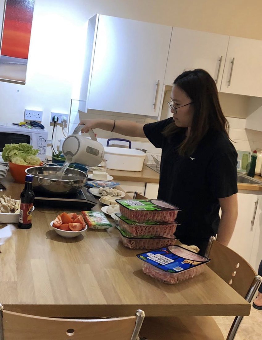 Msj_Boarding's tweet photo. Greenslade celebrated Chinese New Year with a hot pot party. 🧧
#ChineseNewYear #hotpotparty #iloveboarding #boardingfamily https://t.co/4mq50Szr7J