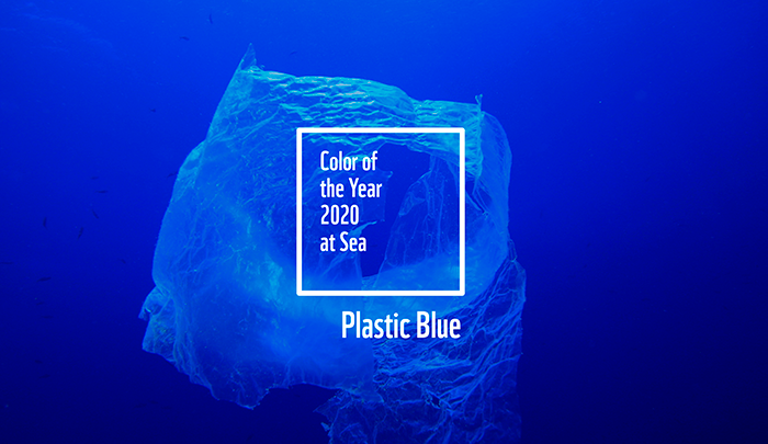 aulaCM's tweet photo. WWF utiliza el color Pantone 2020 para denunciar la contaminación de los oceános https://t.co/35ROvllC8o vía @LaCriaturaCreat https://t.co/16OpYvQi0X