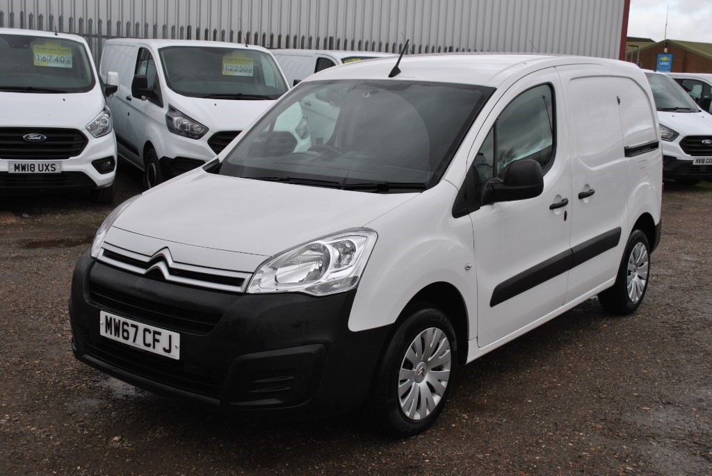 a10autocentre's tweet photo. 2017 Citroen Berlingo 850 Enterprise 61k 1 owner, fsh,Air con, DAB,ply lined, rear park &amp; 3 seats £6650 plus vat #enterprise #berlingo #plumber #sparky   https://t.co/g1irq4K9fp https://t.co/8eSUSIPZvb